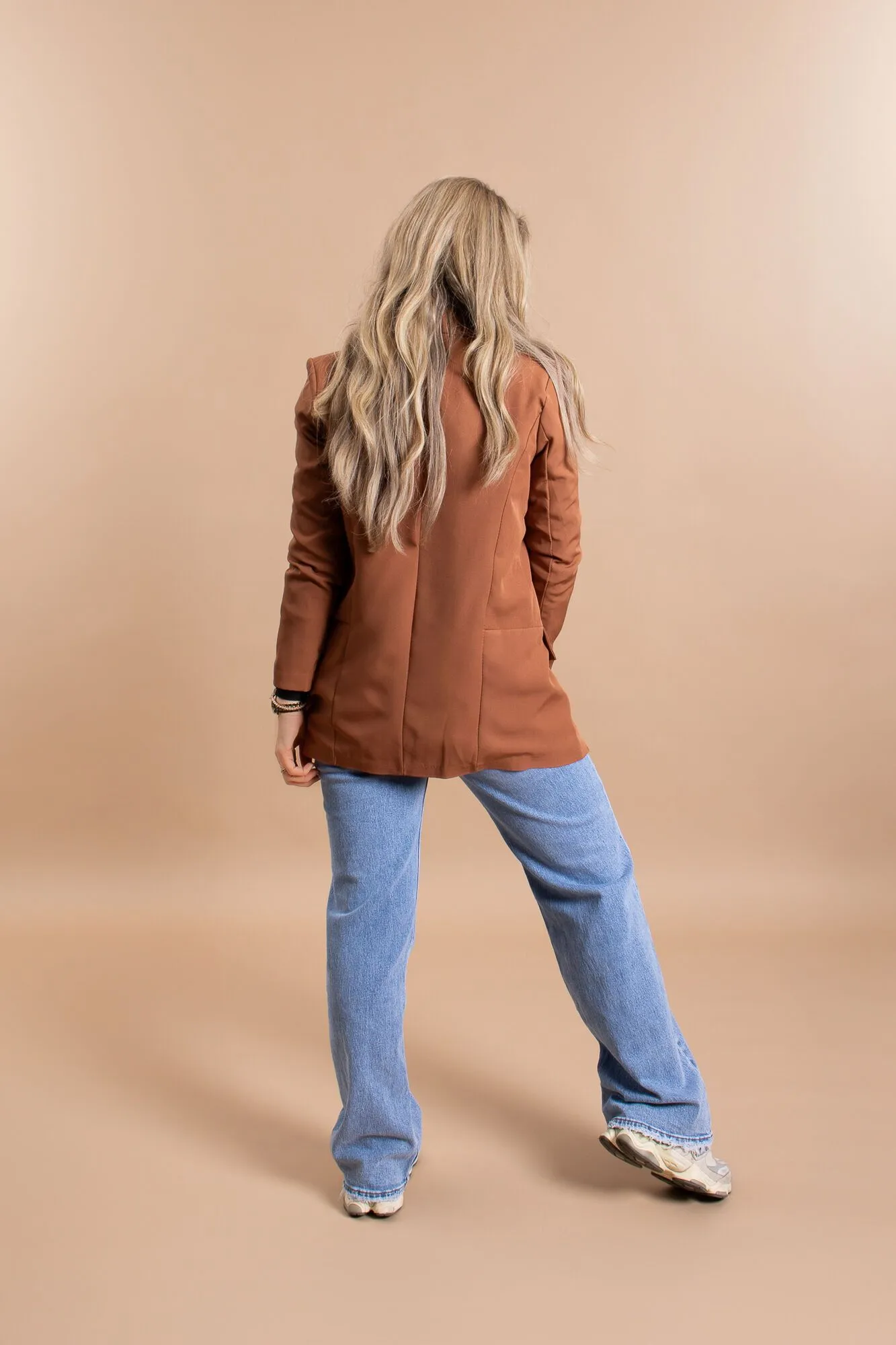 By Hilke Blazer Lola Camel