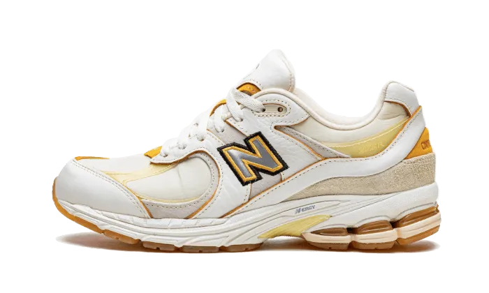 NEW BALANCE 2002R JOE FRESHGOODSGESPREKKEN ONDER ONS