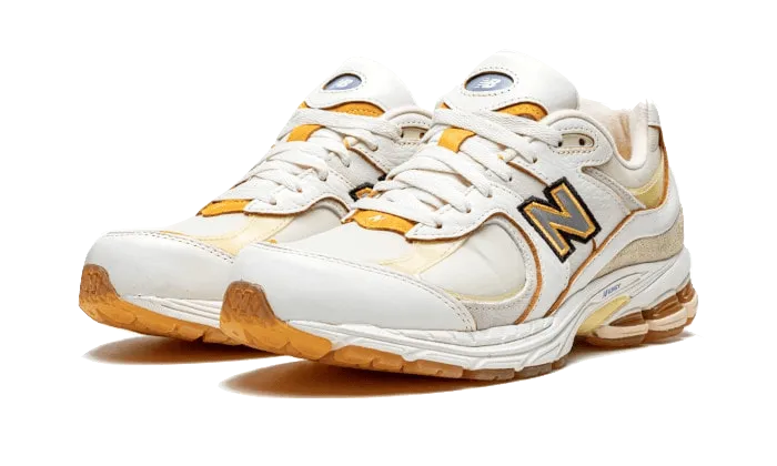 NEW BALANCE 2002R JOE FRESHGOODSGESPREKKEN ONDER ONS