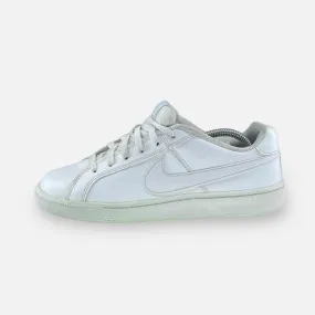 Nike Court Royale -