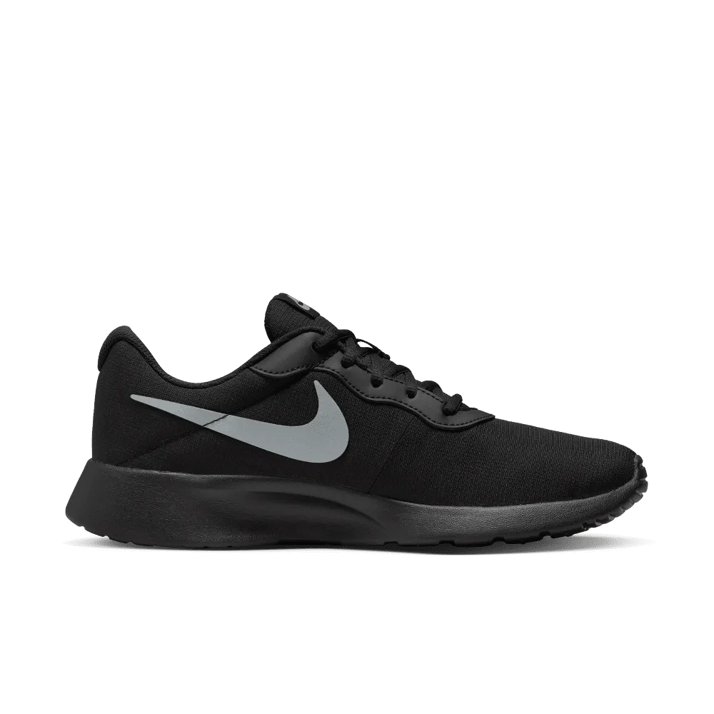 NIKE TANJUN REFINE ZWART (DR4495001)