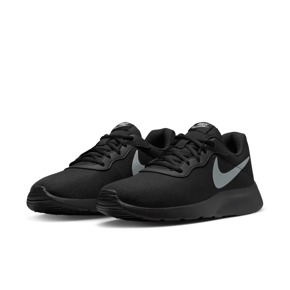 NIKE TANJUN REFINE ZWART (DR4495001)