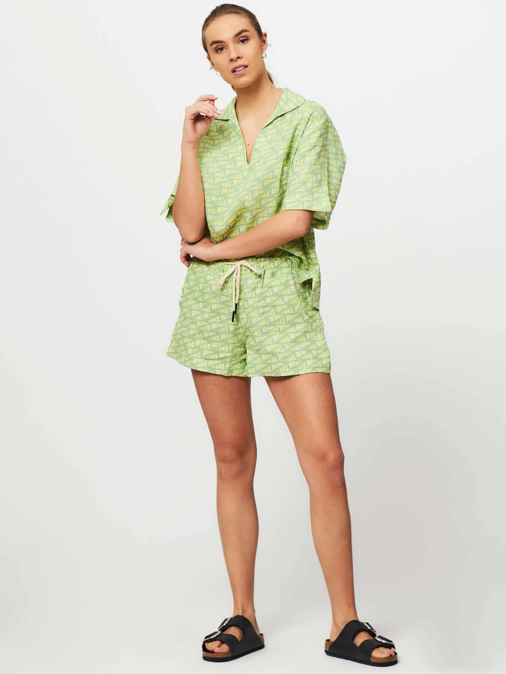 Oas Boutique Drizzle, linen shorts with print