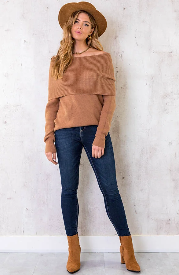 Offshoulder Trui Gebreid Camel