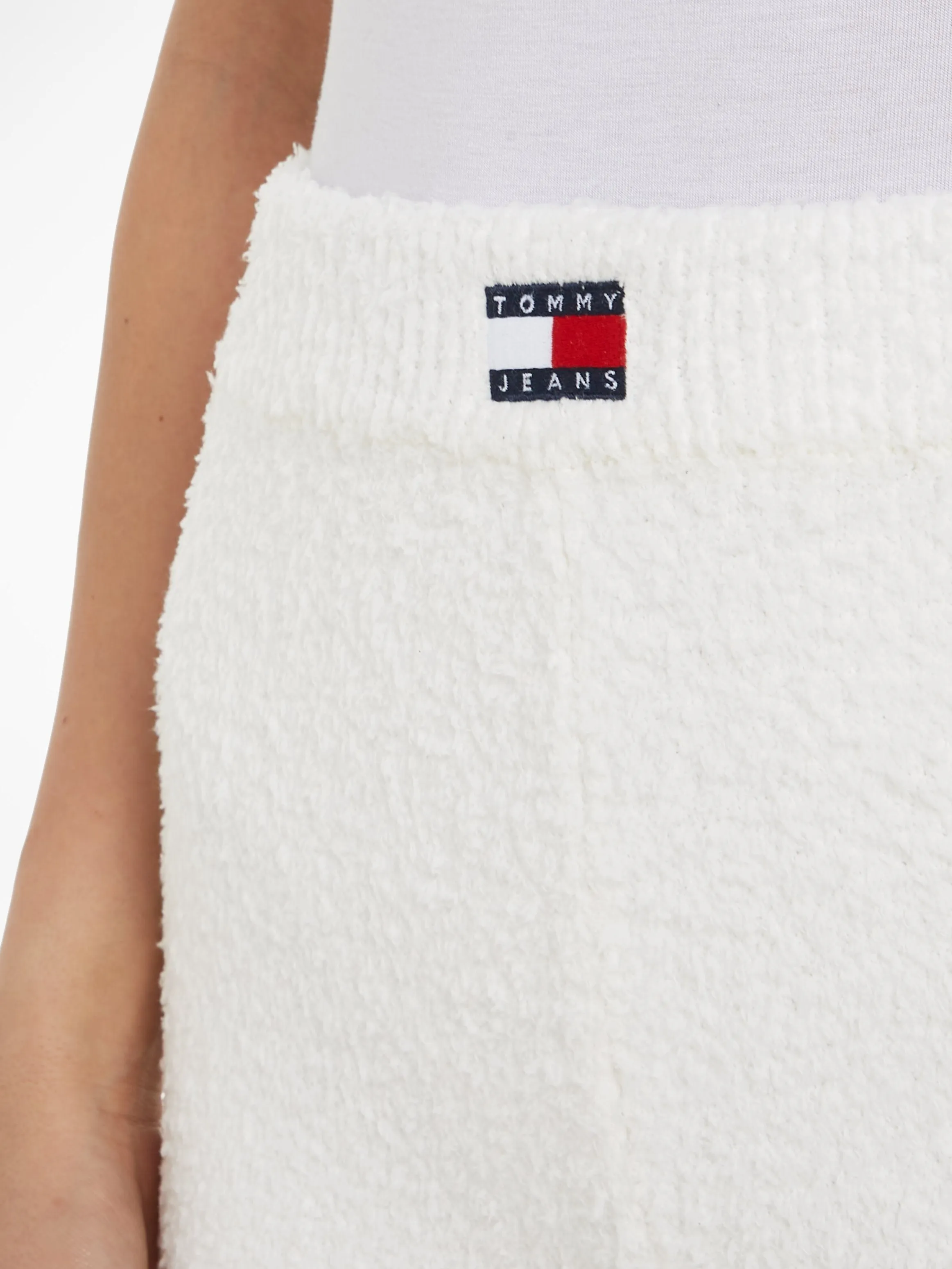 TOMMY JEANS Short TJW BADGE KNIT SHORTS