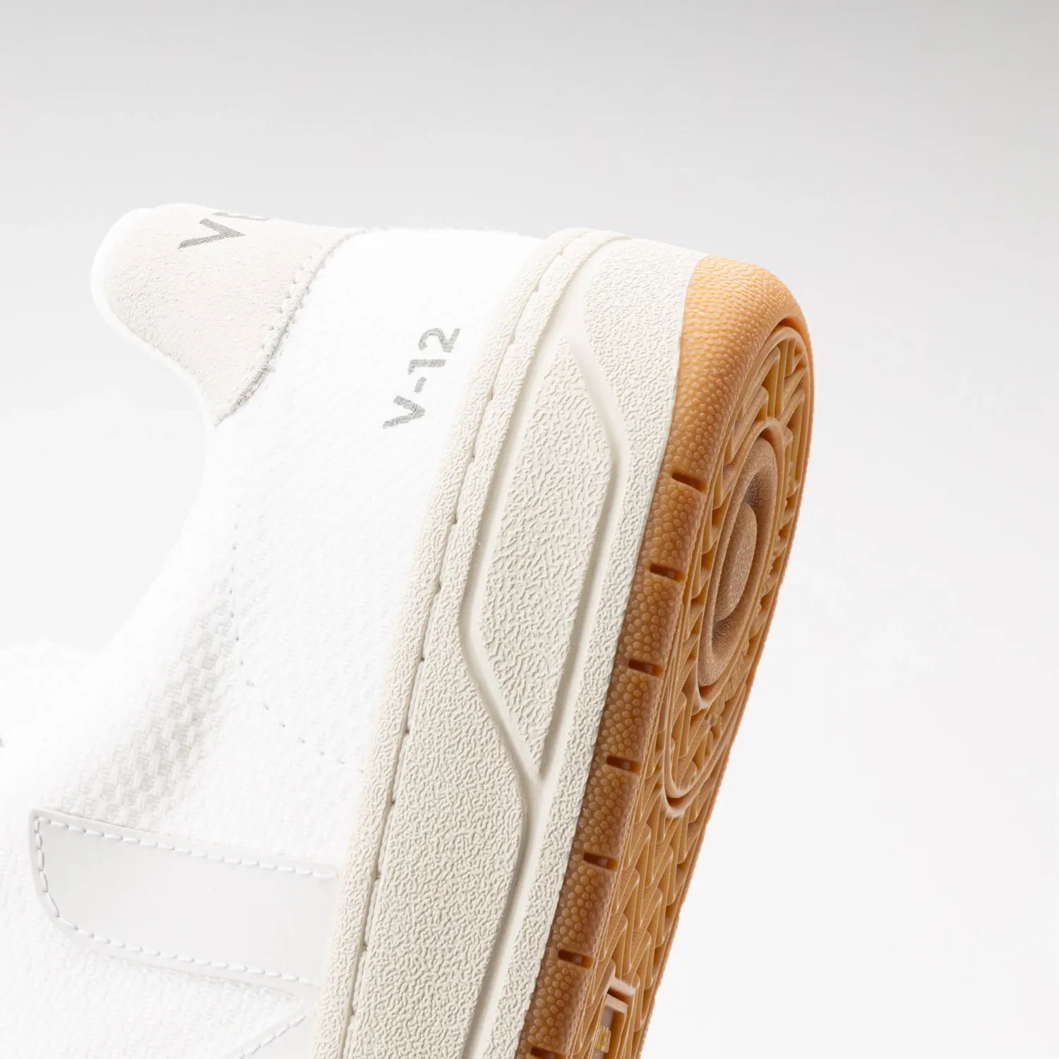 VEJA MEN V12 BMESH WHITE NATURAL