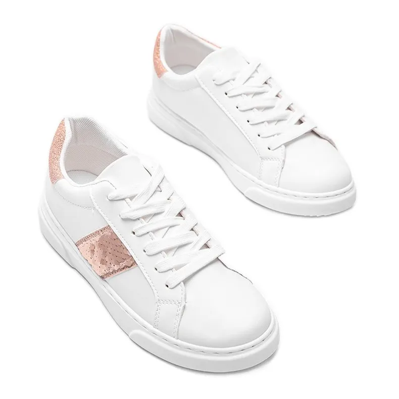 Witte sneakers versierd met Ana pailletten